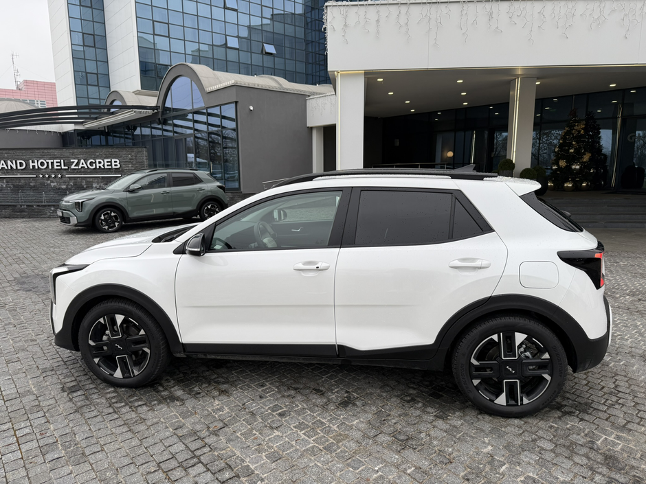 Author: Dubravko Kolarić