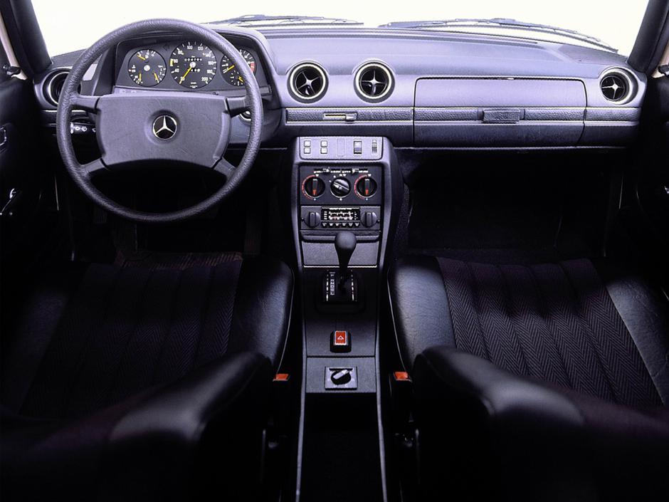 Mercedes W123 | Author: Mercedes-Benz