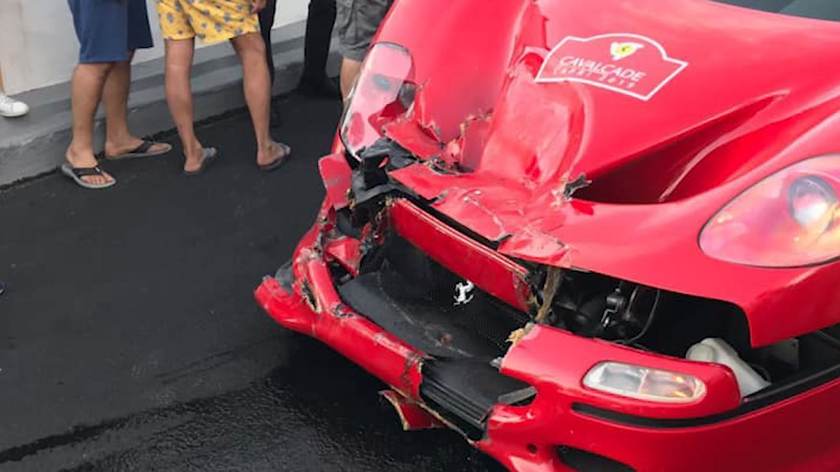 Uništio Ferrari F50