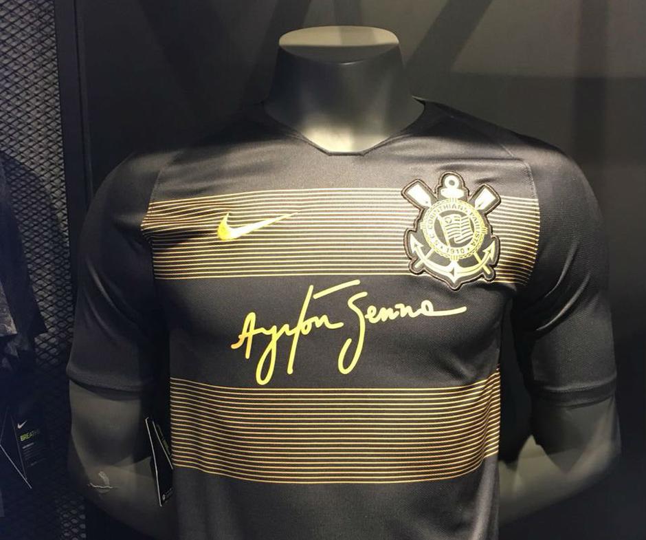 Brazilski nogometni klub Corinthians izdao dresove koji slave Ayrtona Sennu | Author: Twitter