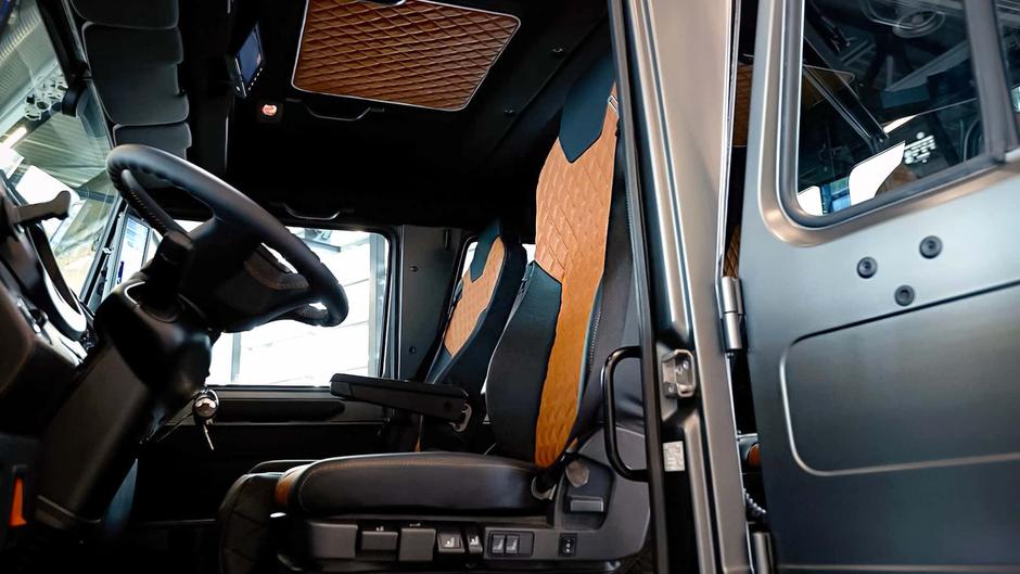 Author: Mercedes-Benz