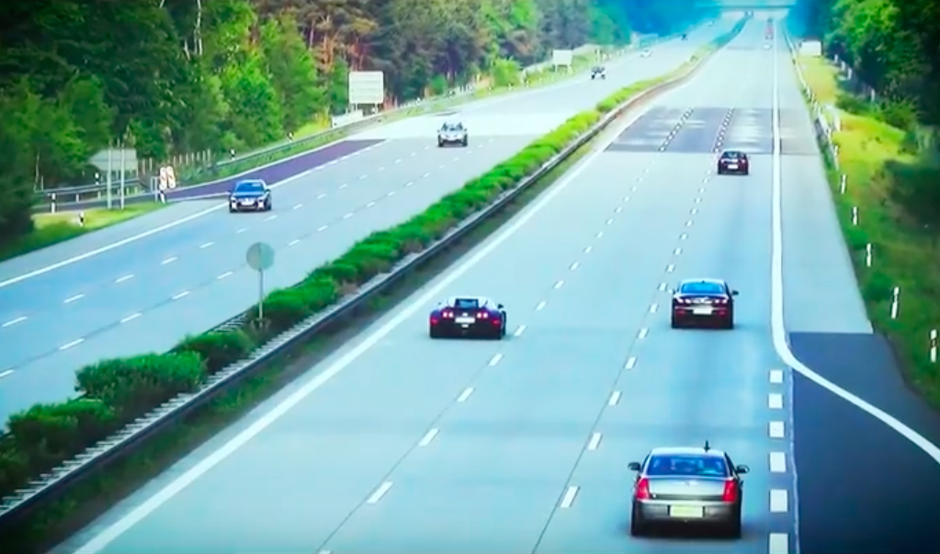 Bugattijem jurio 400 km/h na Autobahnu | Author: YouTube