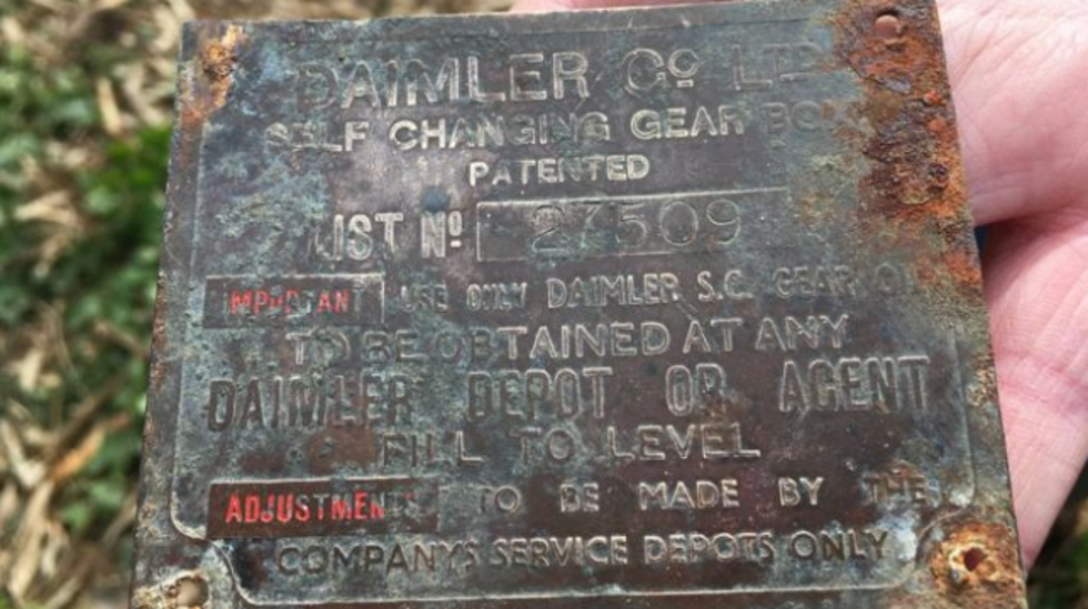 Ostaci Daimlera iz 1949. godine pronađeni zakopani u vrtu
