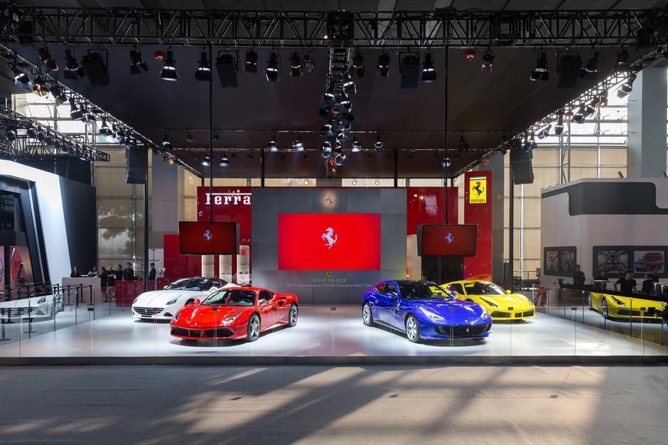 Ferrari predstavio GTC4Lusso T  | Author: carscoops