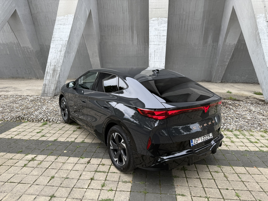 Author: Dubravko Kolarić