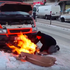 Kako upaliti auto dok je jako hladno? Zapaliti vatru pod motorom!