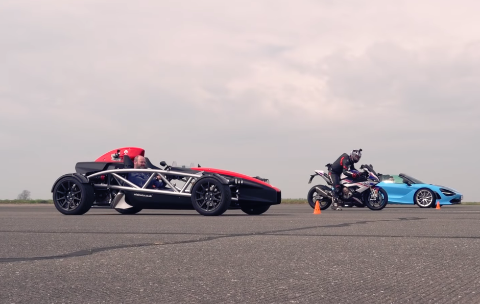 Utrka: Mogu li motocikl i bolid pobijediti nepobjedivi McLaren 720S | Author: YouTube