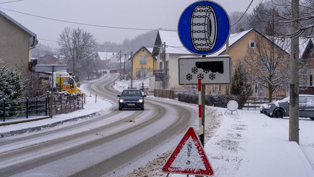 Zimski uvjeti na A1 između čvora Otočac i Gospić