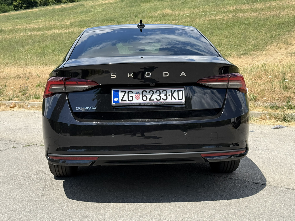 Author: Dubravko Kolarić