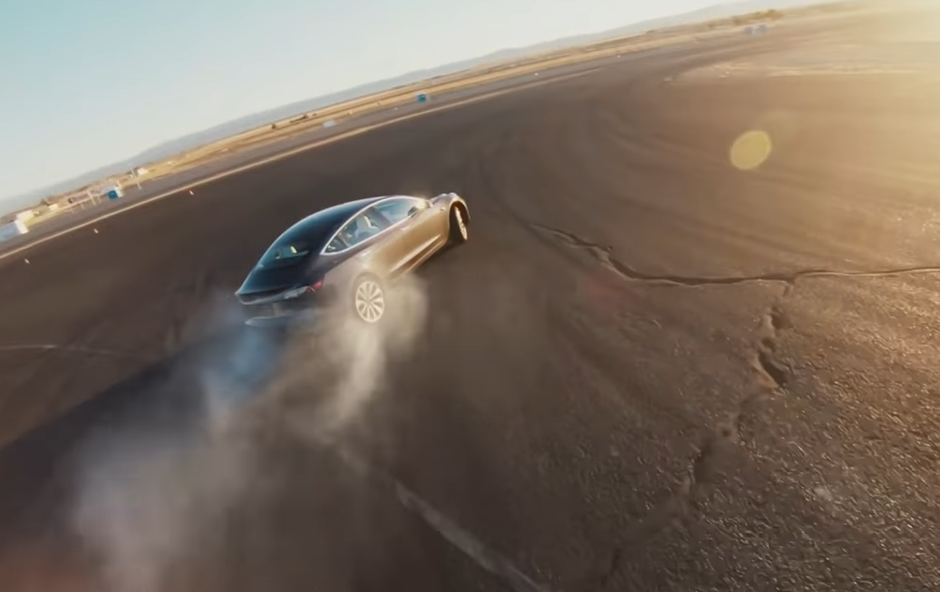 Tesla Model 3 dobio nadogradnju softvera za driftanje | Author: YouTube