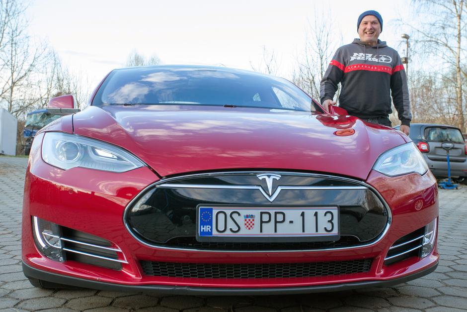 Miroslav Škaro i Tesla Model S | Author: Dubravka Petric/PIXSELL