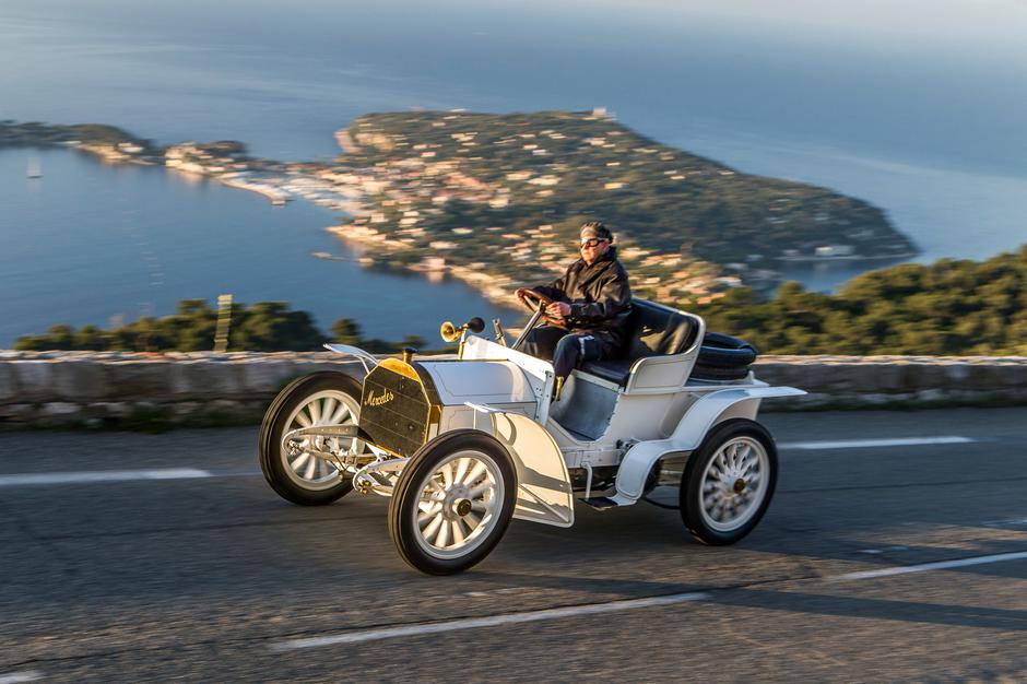 Author: Mercedes-Benz AG - Mercedes-Benz Classic Communications