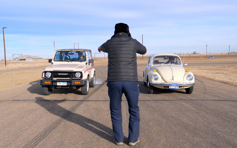 Najsporija utrka ubrzanja: Volkswagen 'buba' vs. Suzuki Samurai
