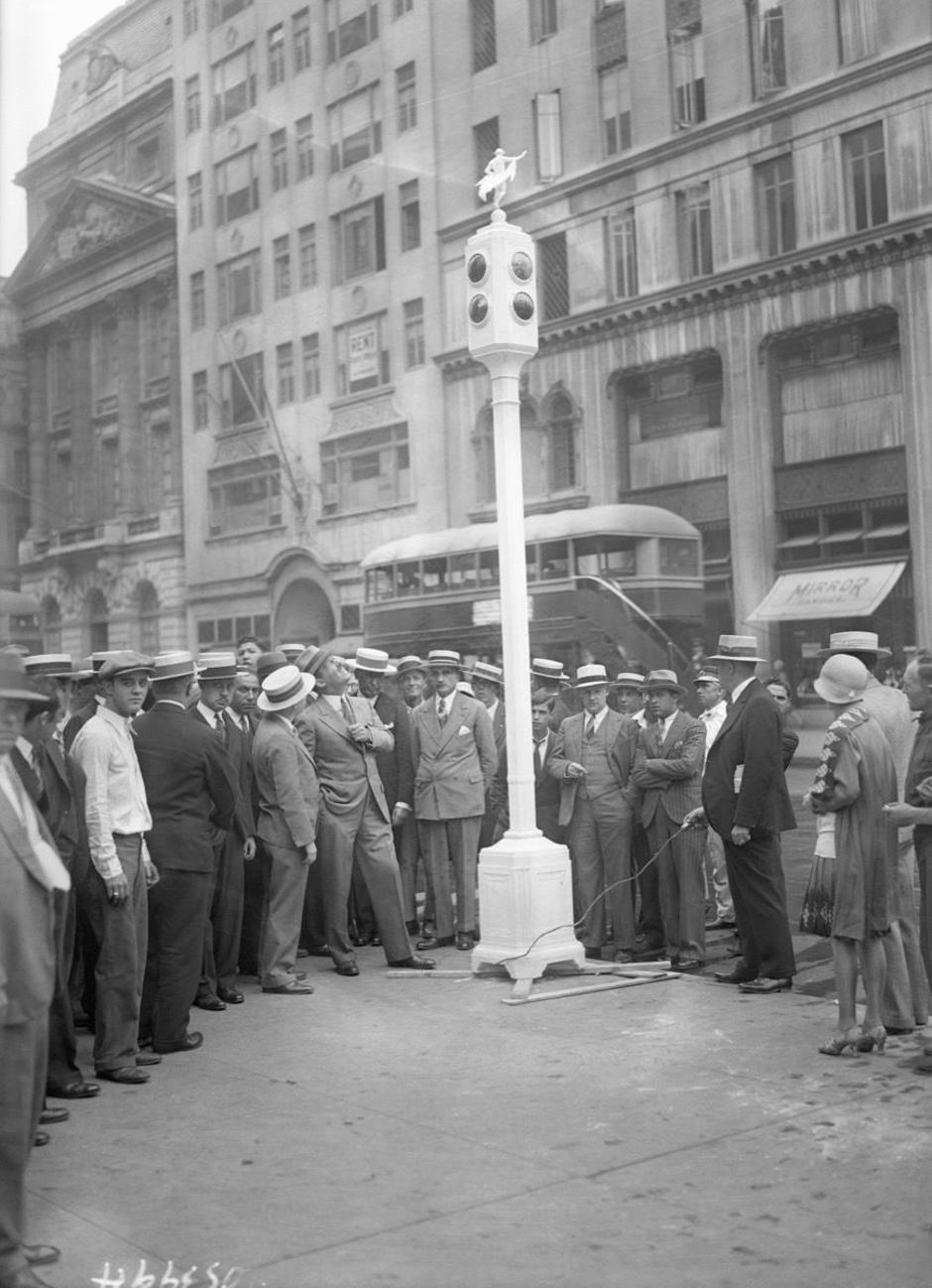 Povijest semafora: Prvi je eksplodirao i ubio čovjeka | Author: Arhiva