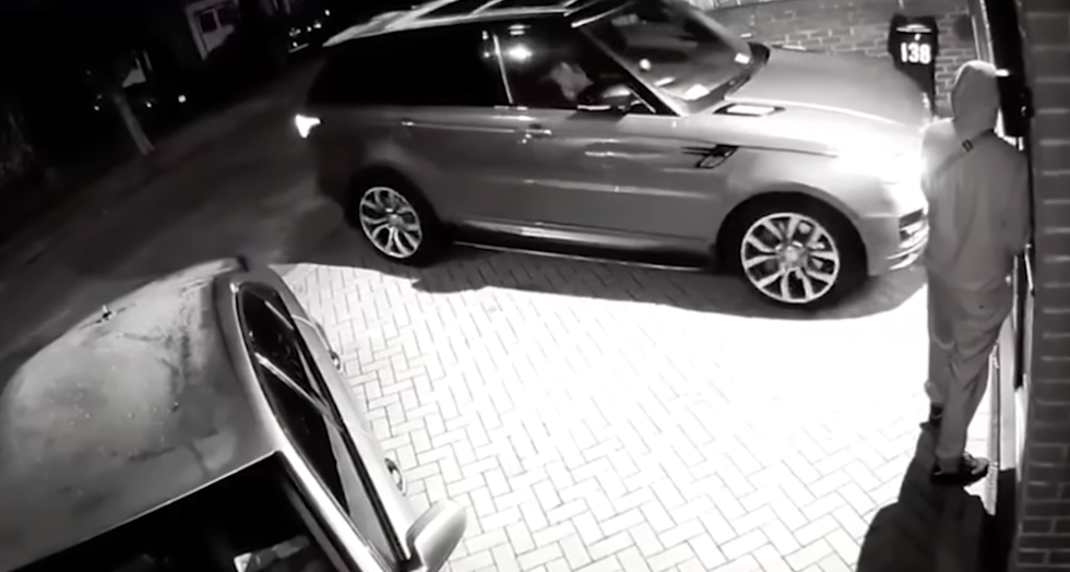 Nestali u 40 sekundi: Ispred kuće mu ukrali skupocjeni Range Rover