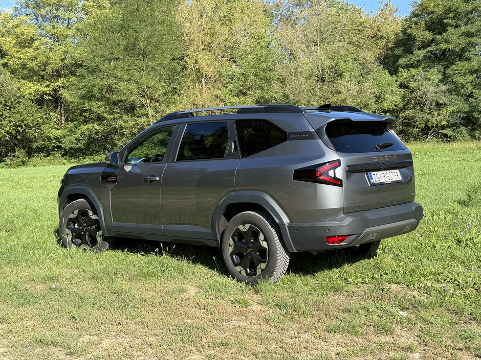 Author: Dubravko Kolarić