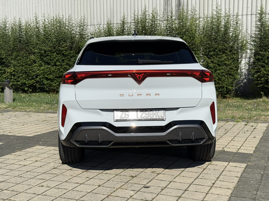 Author: Dubravko Kolarić