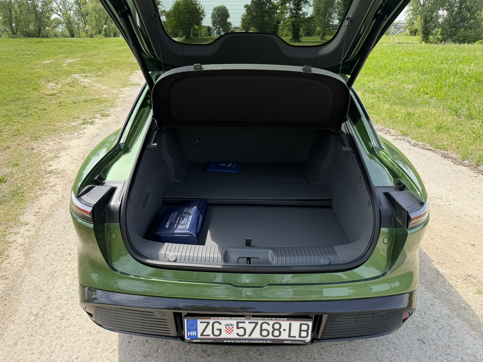 Author: Dubravko Kolarić