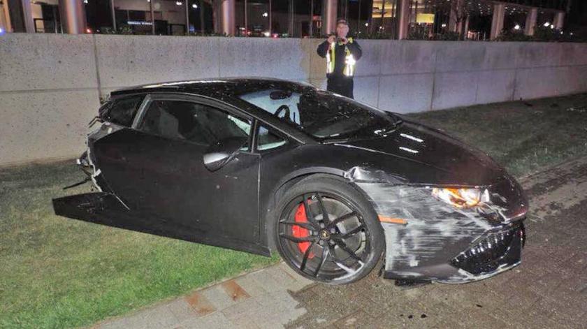 Ovako izgleda Lamborghini Huracan nakon sudara s automobilom i betonskim stupom
