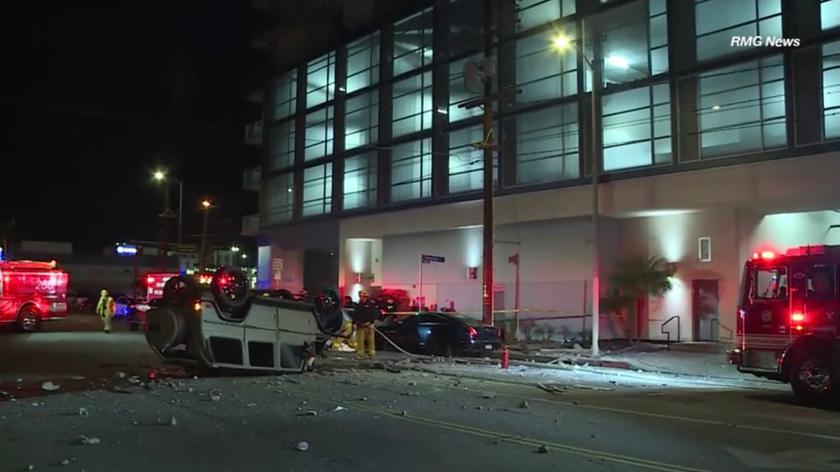 Filmska scena: Mercedes 'izletio' s trećeg kata garaže za parkiranje