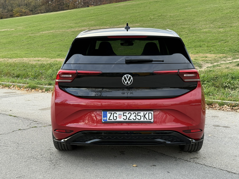 Author: Dubravko Kolarić