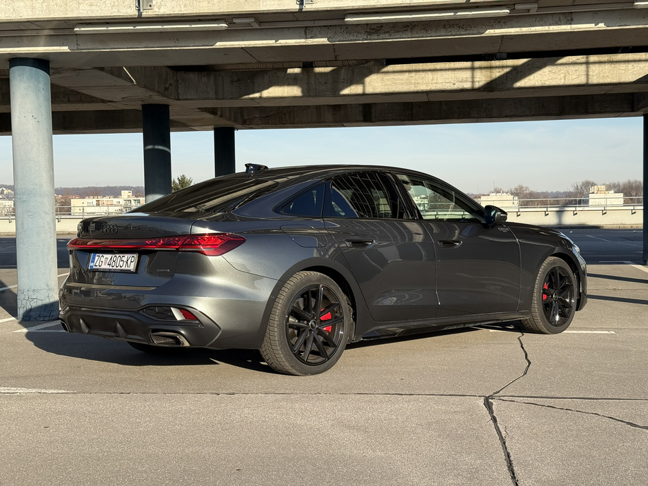 Author: Dubravko Kolarić