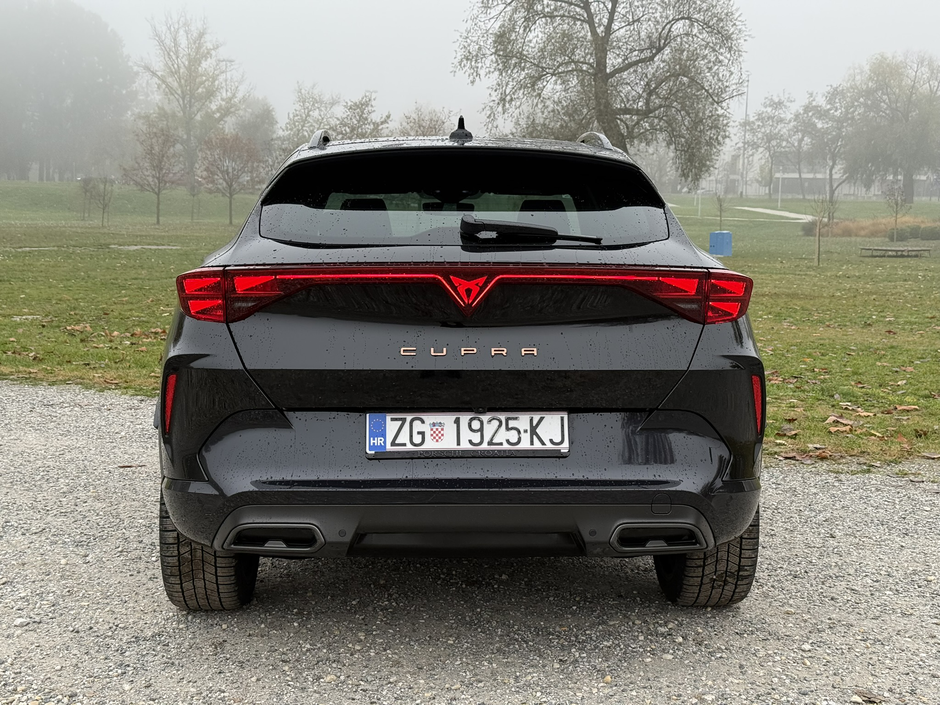 Author: Dubravko Kolarić