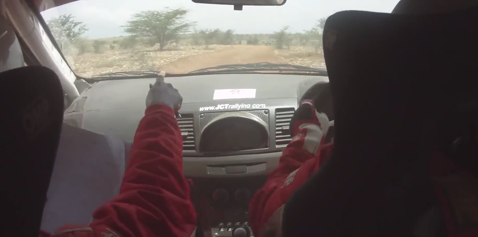 VIDEO: Vozač relija doslovno ušutkavao svog suvozača