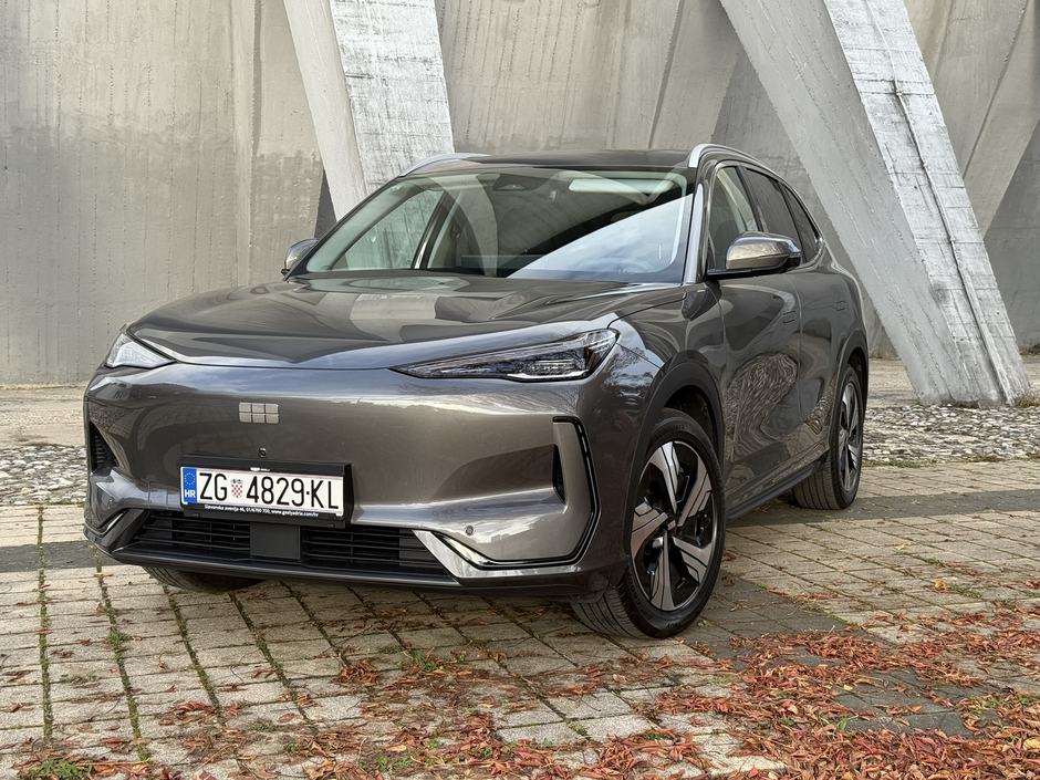 Author: Dubravko Kolarić