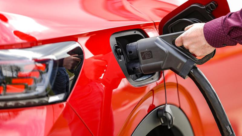 Europska autoindustrija pred zidom: Koliko je na&scaron;tetila elektrifikacija?