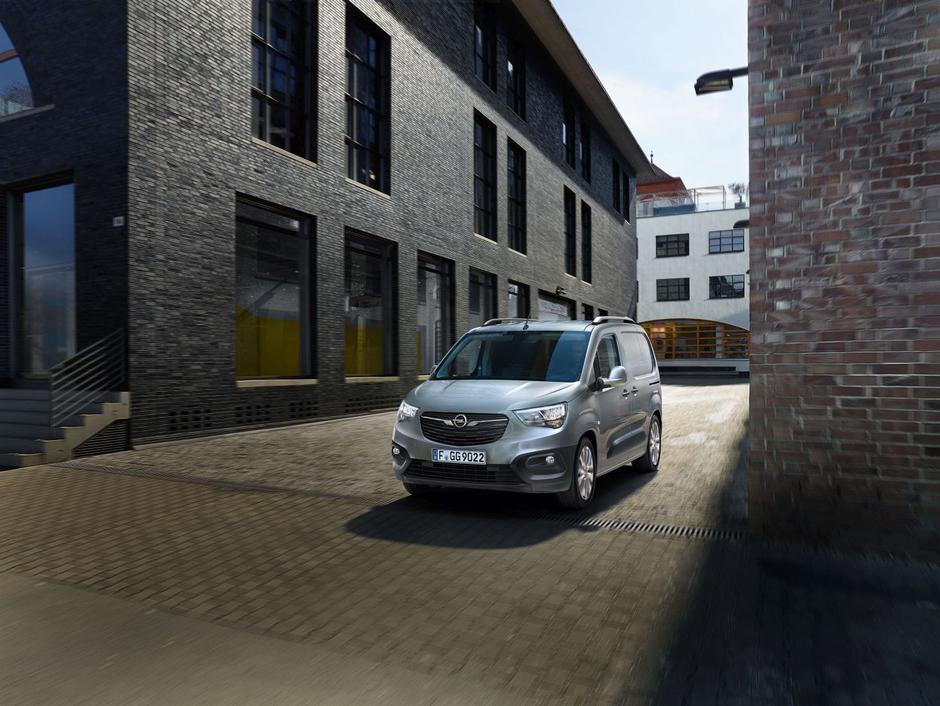 Opel slavi 120 godina i nudi posebne pogodnosti i besplatne vožnje | Author: Opel