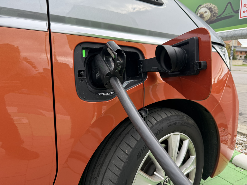 Author: Dubravko Kolarić