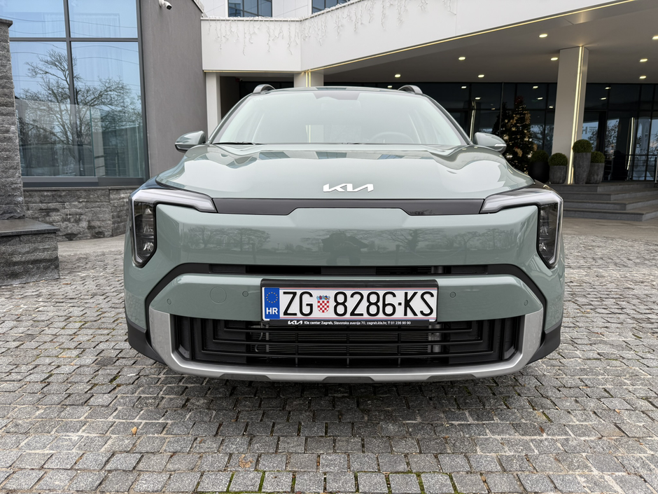 Author: Dubravko Kolarić