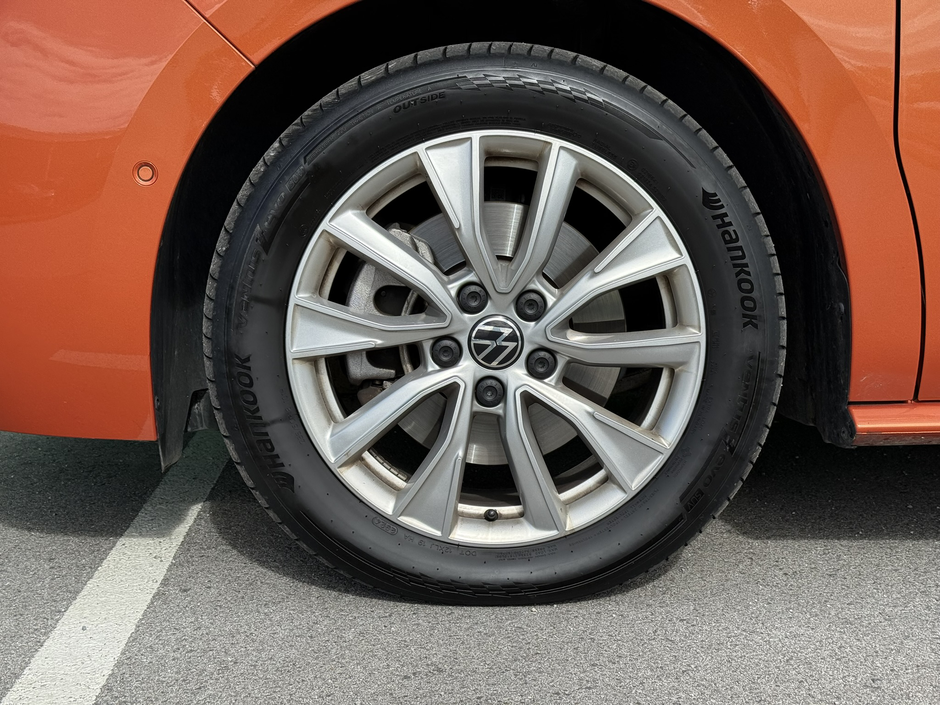 Author: Dubravko Kolarić