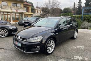 VW Golf 7 2.0 TDI DSG Highline - bi-xenon, park. senzori