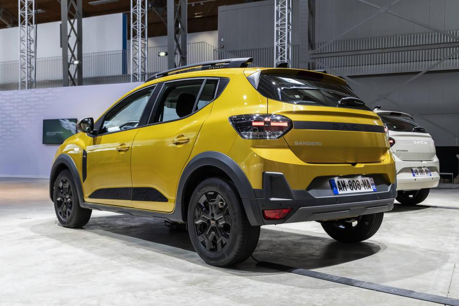 DACIA SANDERO STEPWAY III (BJI CROSS) | Author: Dacia