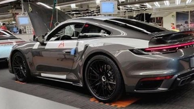 Propust u tvornici: Slikan novi Porsche 911 Turbo bez kamuflaže