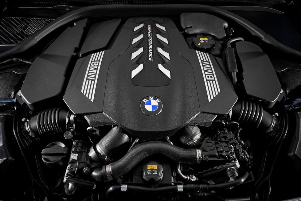 Prve službene fotografije novog BMW-a 8 Coupe