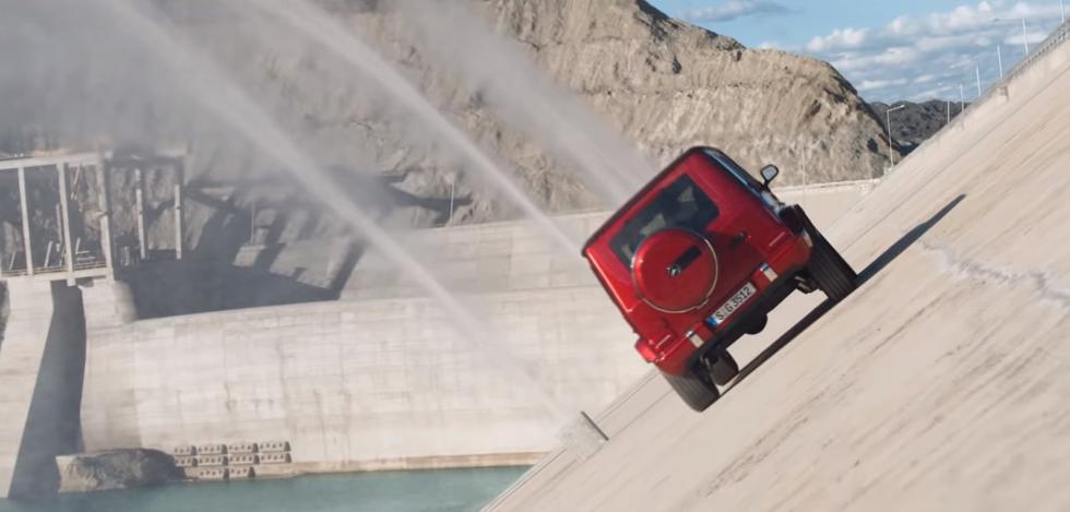 Jači od gravitacije: Mercedes G-klasa osvojio padinu brane