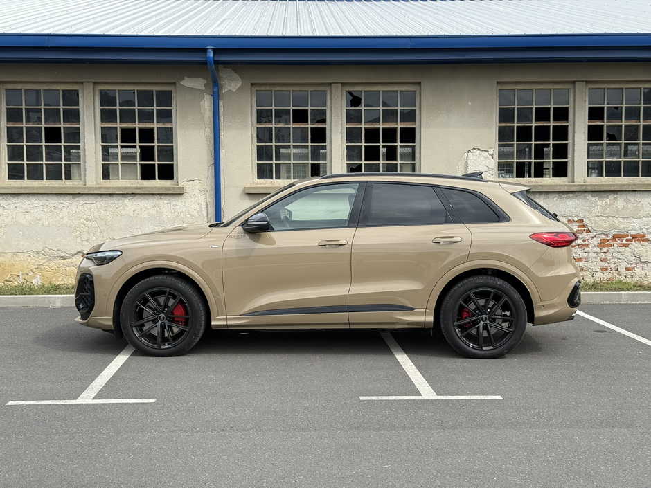 Author: Dubravko Kolarić