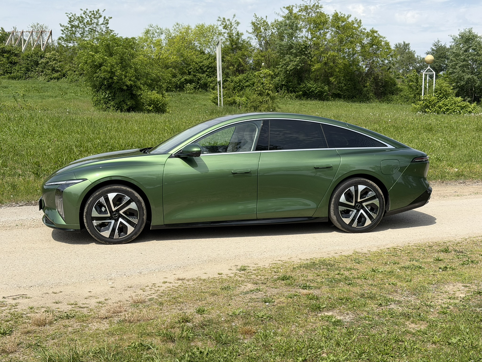 Author: Dubravko Kolarić