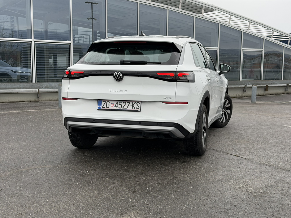 Author: Dubravko Kolarić