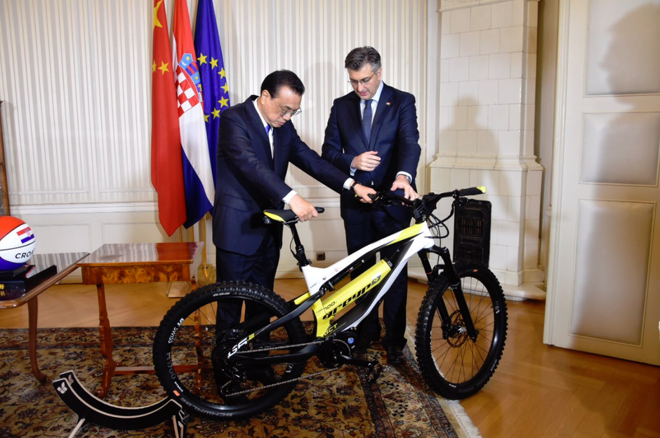 Kineski premijer na poklon dobio novi Rimčev bicikl Greyp | Author: Vlada RH