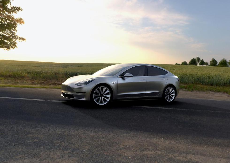 Tesla srušio Porsche s trona: Model 3 pruža najviše zadovoljstva