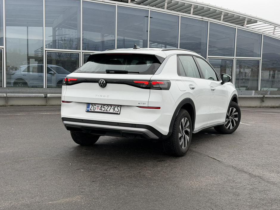 Author: Dubravko Kolarić