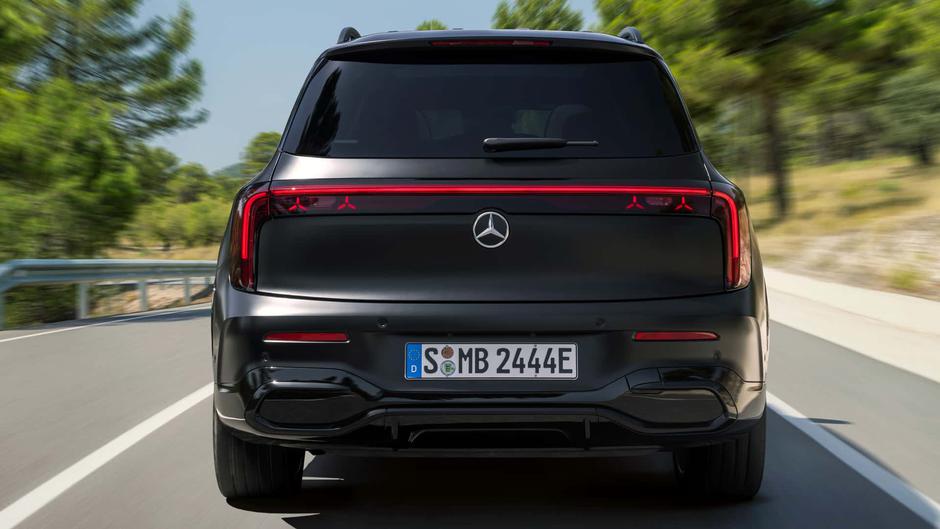 Author: Mercedes-Benz