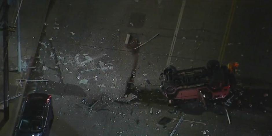 Filmska scena: Mercedes 'izletio' s trećeg kata garaže za parkiranje | Author: ABC7