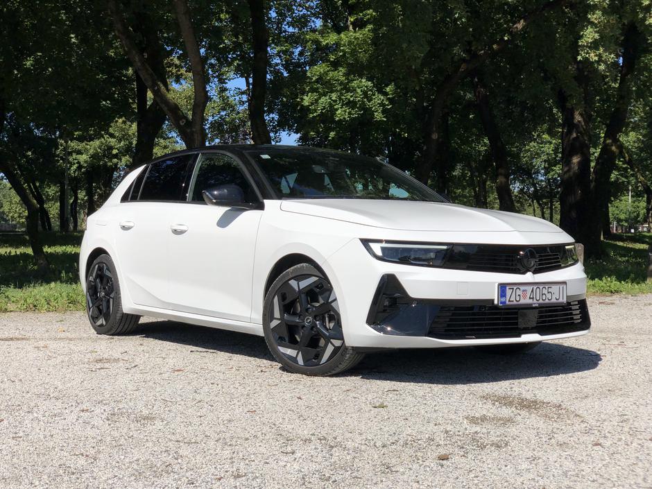 Opel Astra GSe | Author: Dubravko Kolarić