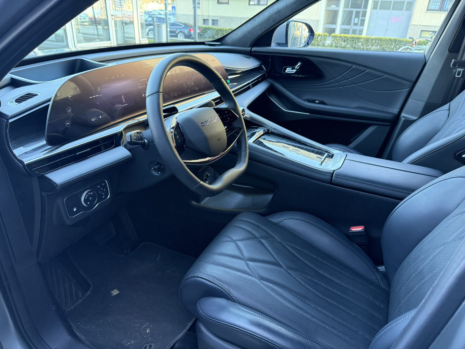 Author: Dubravko Kolarić