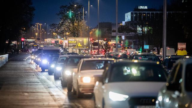 Zagreb: Prometna gužva na Mostu Slobode